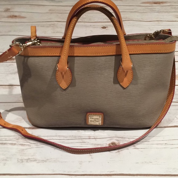 Dooney & Bourke Handbags - Dooney Bourke 